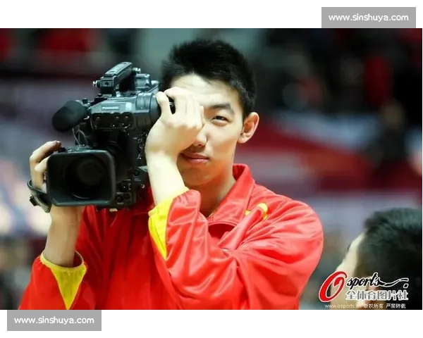 《聚焦全球体育盛事探索体育产业发展与未来趋势》